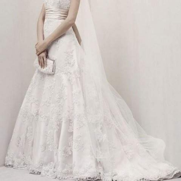 Oleg Cassini allover lace a-line halter ivory - Picture 4 of 8